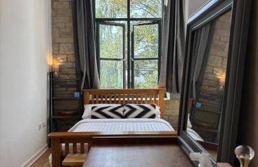 Stylish 3-Bedroom Mill Conversion near Leeds - Foto 8