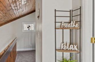 Little blue house on the lake - Photo 25