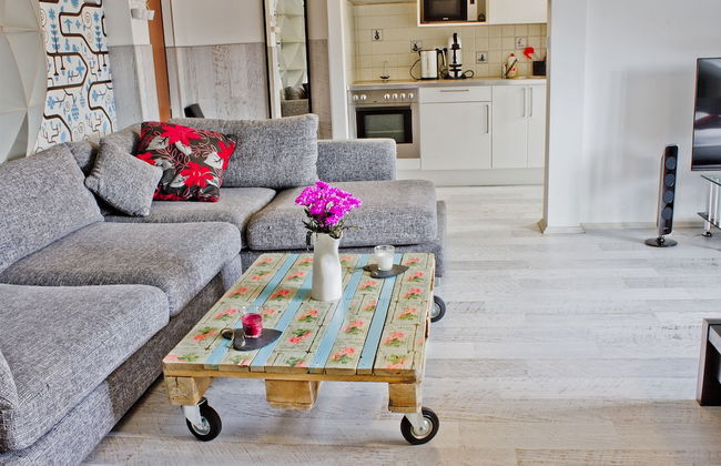 Royal Court Apartments - Photo 42