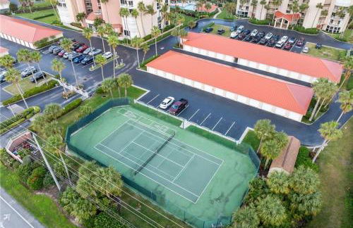 Ocean Front 2-bed, 2-bath 6th-floor comfy and inviting condo unit on Hutchinson Island - Photo 23