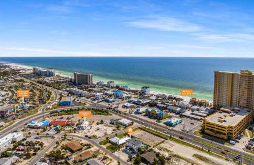 PCB Sleeps 22! 2 Homes, 2 Pools, 2 Mini Golf - Foto 5