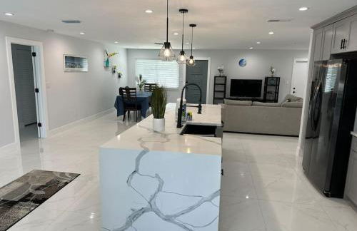 Cozy 2 BR Waterfront home with Heated Pool - Foto 21