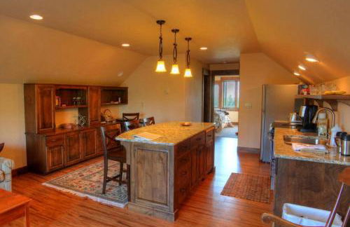 Deluxe Getaway Rental in a Mountain Cabin near Lake McDonald, Montana - Foto 1