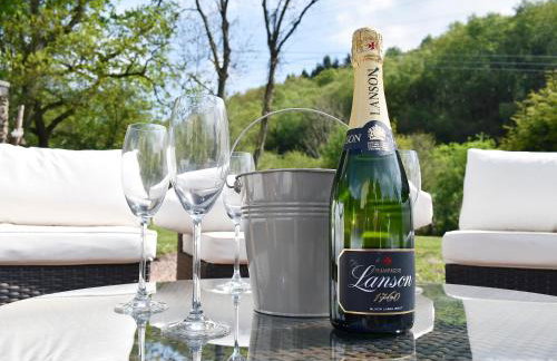 Perivale Lodge - Photo 13