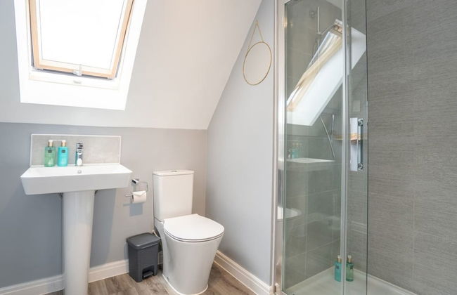 Lovely 5-bed House in Centre of Bicester Village - Foto 24