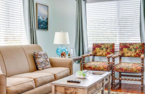 Walk to Gold Beach Charming Cottage with Yard! - Foto 6