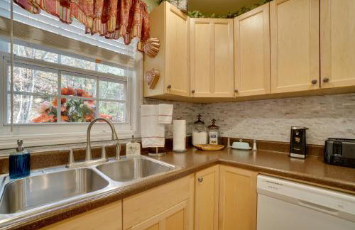 Enchanted Forest Cottage with Hot Tub! - Foto 6