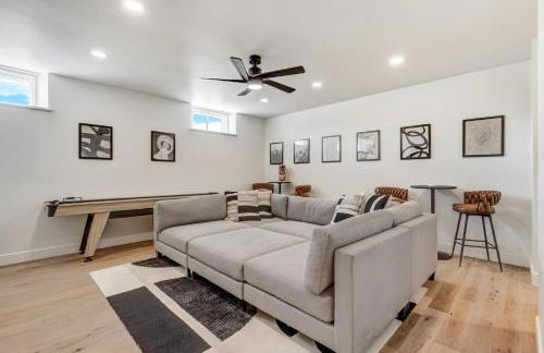 Whitewater Villa - 5BR Luxury Retreat with Hot Tub - Foto 47