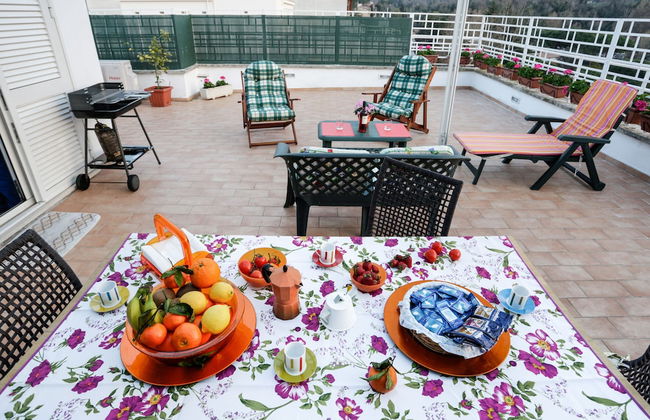 Enjoy the Sunset on Your Vatican Terrace - Foto 31