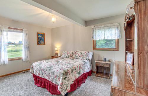 Germfask Home with Fire Pit, Grill and Yard Games! - Foto 11