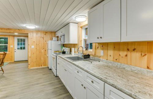 Waterfront Oasis Family Retreat on Long Lake! - Foto 12