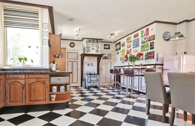 Characteristic Country House With Wellness - Foto 13