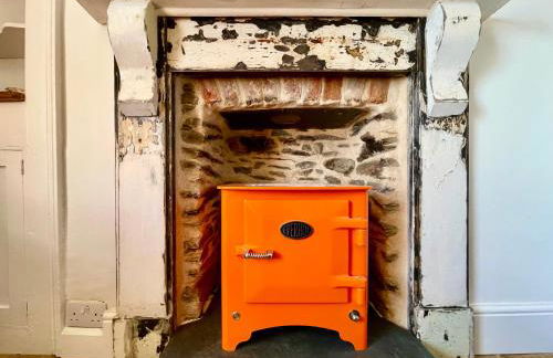 Unique Retreat - 2 bedroom cliff top cottage with large terrace - Photo 10