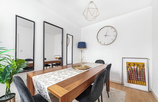 Spacious & Chic 3bed House in London - Photo 25