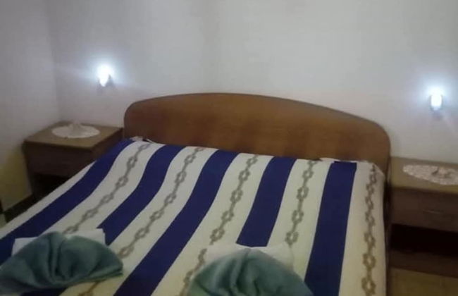 Cozy Robinson Crusoe-style House - Photo 1