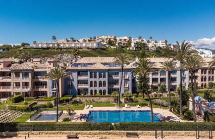 32 Luxury apartment in Casares, Andalucia sea view - Photo 9