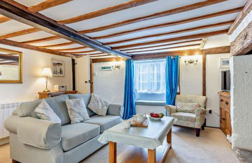 2 Bed in West Bay 77557 - Photo 4