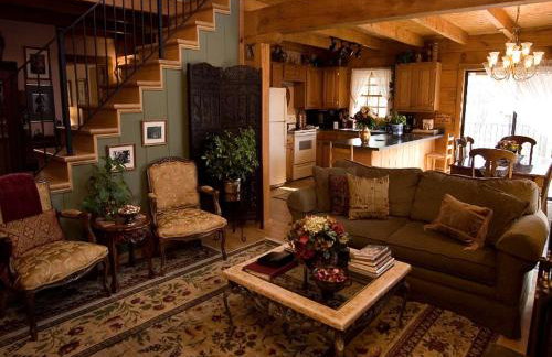 Family Cabin Vacation Getaway with Waterfall Views in Northwest Arkansas - Foto 5