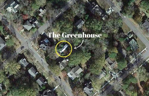 The Greenhouse Cozy Cottage- Walk to Downtown! - Foto 35