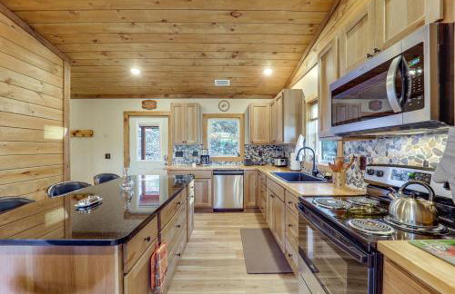 1 Mi to Watauga Lake! Modern & Rustic Mtn Hideaway - Photo 11