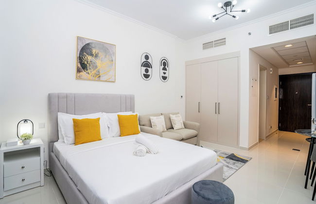 Tanin - Sleek Studio Offering Unobstructed City Views - Photo 2