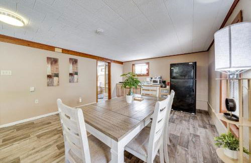 Waterfront Retreat on Raymond Gary State Lake - Foto 9