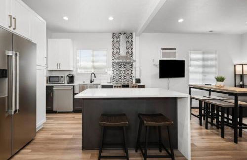 Updated Family Friendly Hillyard Gem NEW HOT TUB! - Foto 8