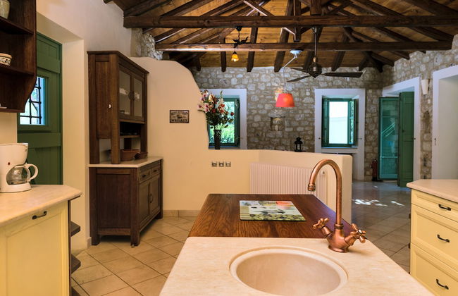 Self-catering Luxury Stone Holiday Villa With Infinity Pool and Panoramic View - Foto 13