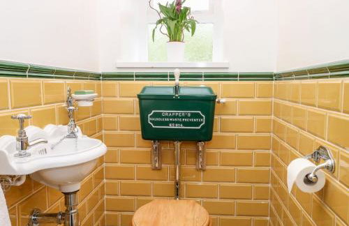 HollyDale - Photo 16