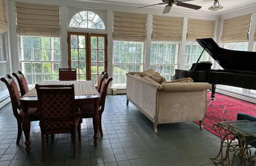 Historic Tudor with River Views & Fun Gaming Room - Foto 44