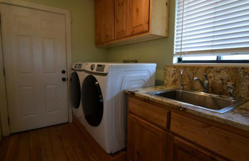 6 King Bedrooms, Sleeps 20, 8 Rooms, Bikes, HotTub - Foto 28