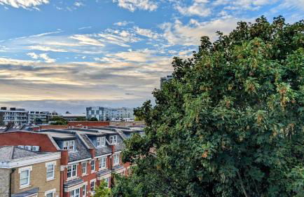 Charming Bright 2-Bed Heritage Flat, Battersea Park, London - Foto 48
