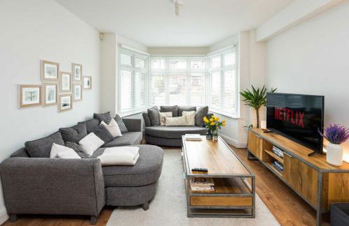 Contemporary 5 Bedroom with Garden North Finchley - Foto 23