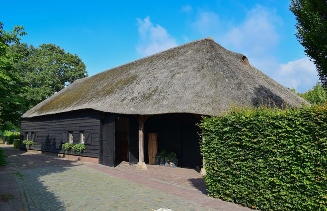 Posh Holiday Home in Alphen with Hot Tub - Foto 38