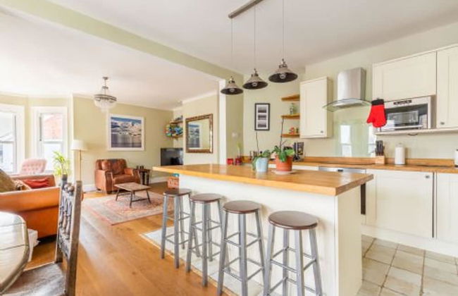 Host Stay Cabbell Towers - Foto 1