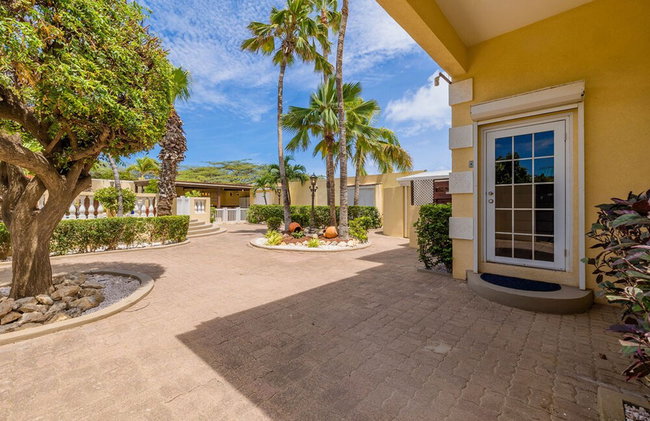 Island Escape Lrg Private Backyard Pool Patio - Photo 39