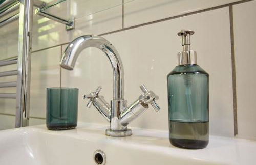 Premium Central Stroud Apartment with Parking x2 - Foto 6