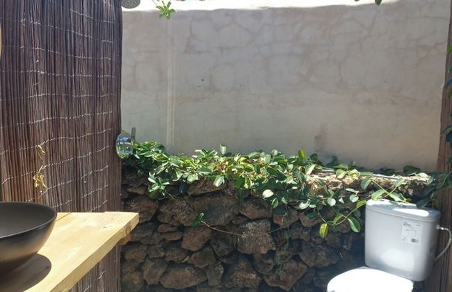 Studio With Pool, Garden and Open Roof Bathroom - Photo 2