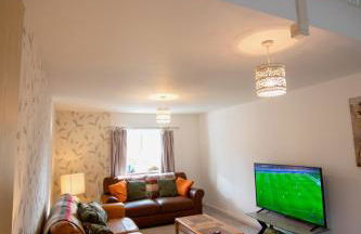 Augusta House - Andover - Photo 3