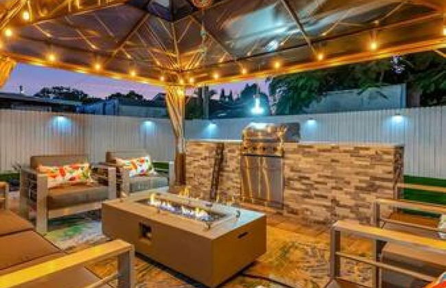 Family Fun Backyard Oasis Hot Tub Games BBQ - Foto 2