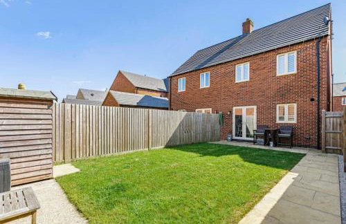 Contemporary 3 Bedroom home in Launton Village - close to Tythe Barn, Bicester Shopping & Bicester Heritage - Foto 4