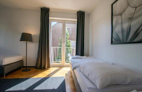 Tolstov Apartments - 1 , 3 and 4 Room Apartments - 20 min Messe DUS & Airport DUS - Foto 12