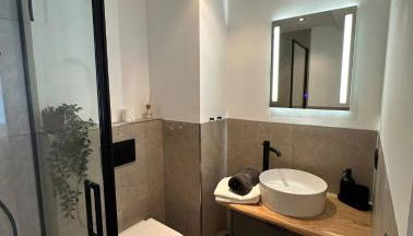 Perfect Apartment - quiet Area near City Center - Full Equipment - Public Transport - Foto 2