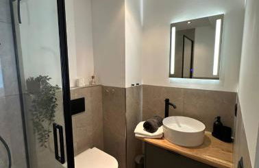 Perfect Apartment - quiet Area near City Center - Full Equipment - Public Transport - Foto 2