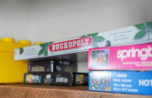 Cozy escape with Hot Tub, ideal for family & friends - Photo 64