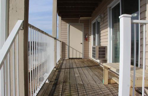 Wheelhouse Condo Lake View! 3BR 3BA - Foto 18