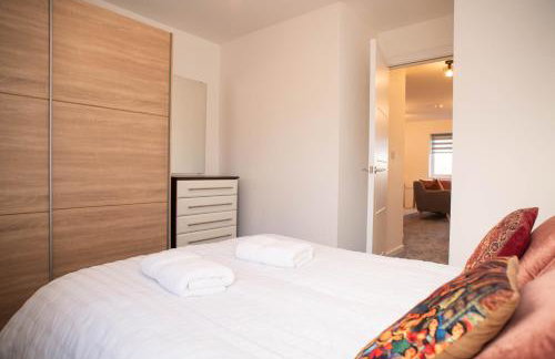 Walnut Flat, 2-Bedroom with Ensuite - Parking, Netflix, WIFI - Close to Oxford, Bicester & Blenheim Palace - F4 - Photo 27