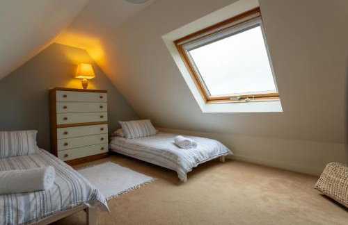 Cosy 4-Bed Cottage in Kirk Yetholm by MCPI Hosting, Perfect for Families & Holidaymakers - Foto 9