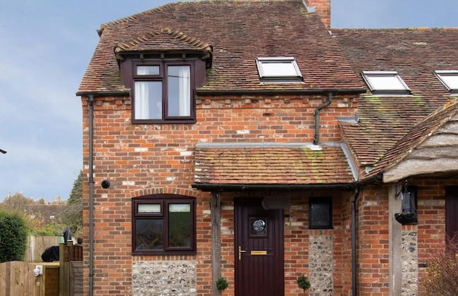 Cosy Cottage in Beautiful South Downs Walk 2 Pub - Photo 4