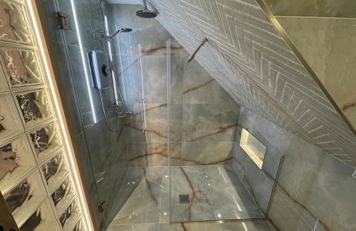 Shri's Palace beautiful getaway - Foto 25